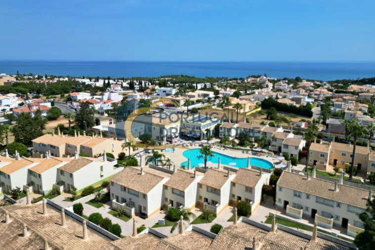 Moradia T2 para Venda em Albufeira e Olhos de Água Foto 2