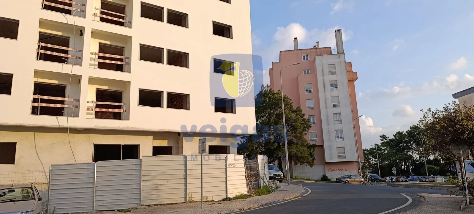 Apartamento T2 para Venda em Rio de Mouro Foto 3