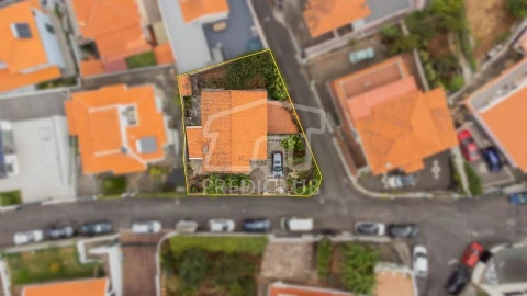 Moradia T3 para Venda em Santo Antonio