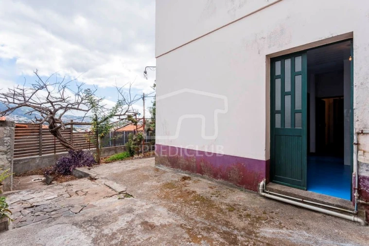 Moradia T3 para Venda em Santo Antonio Foto 4