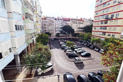 Apartamento T3 para Venda em Benfica