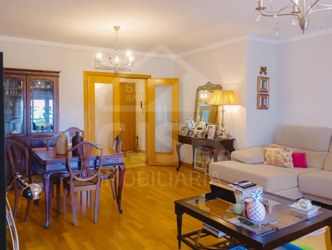 Apartamento T4 para Venda em Samora Correia Foto 5