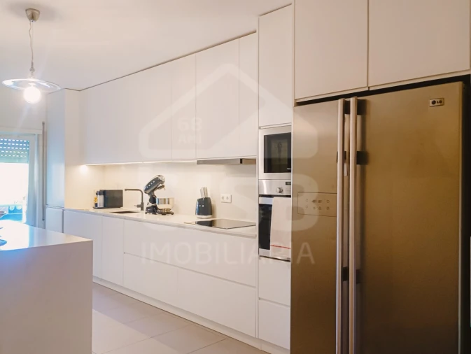 Apartamento T4 para Venda em Samora Correia Foto 7