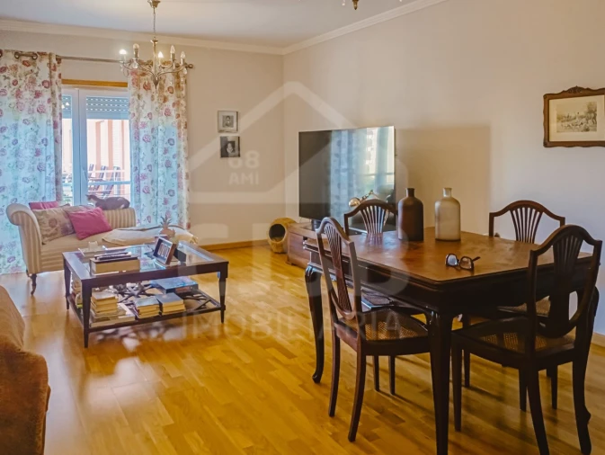 Apartamento T4 para Venda em Samora Correia Foto 3