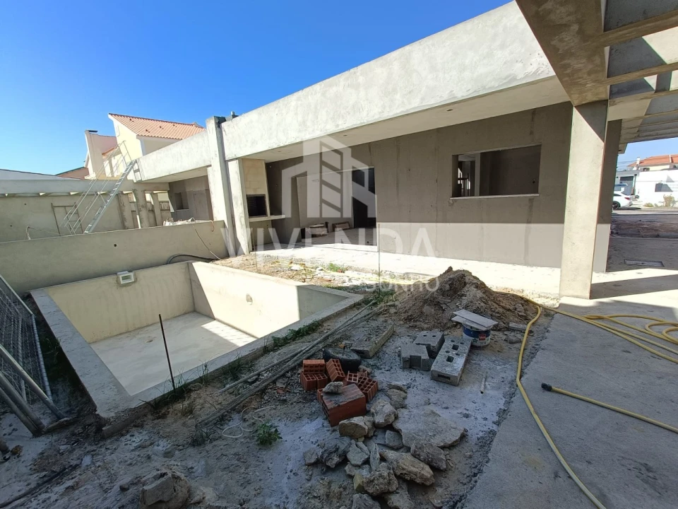 Moradia T4 para Venda em Fernao Ferro Foto 22