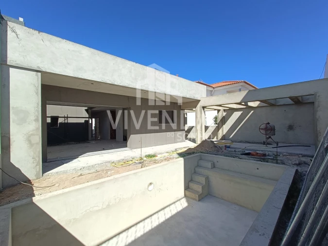 Moradia T4 para Venda em Fernao Ferro Foto 6