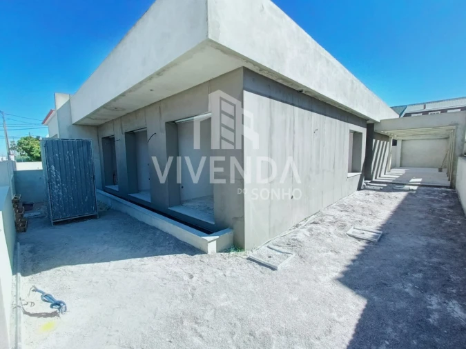 Moradia T4 para Venda em Fernao Ferro Foto 28