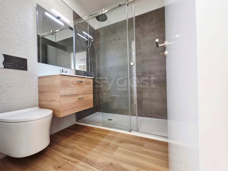 Apartamento T1 para Venda em Amora Foto 7