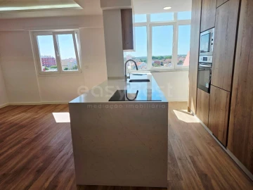 Apartamento T1 para Venda em Amora