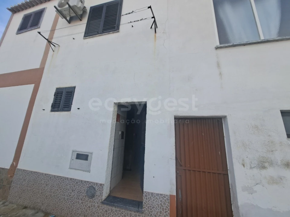 Moradia T2 para Venda em Santa Clara de Louredo Foto 25
