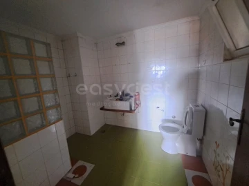 Moradia T2 para Venda em Santa Clara de Louredo