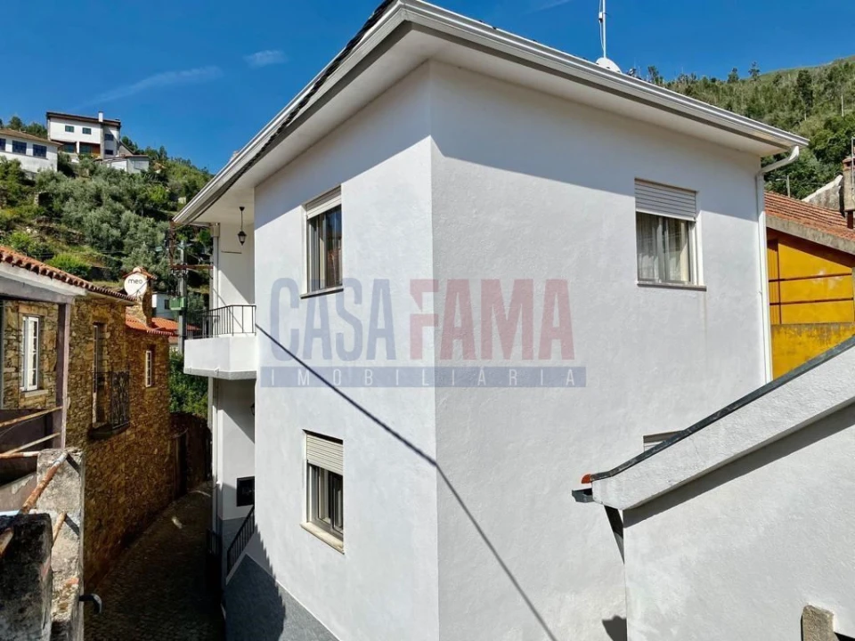 Moradia T3 para Venda em Arganil Foto 1