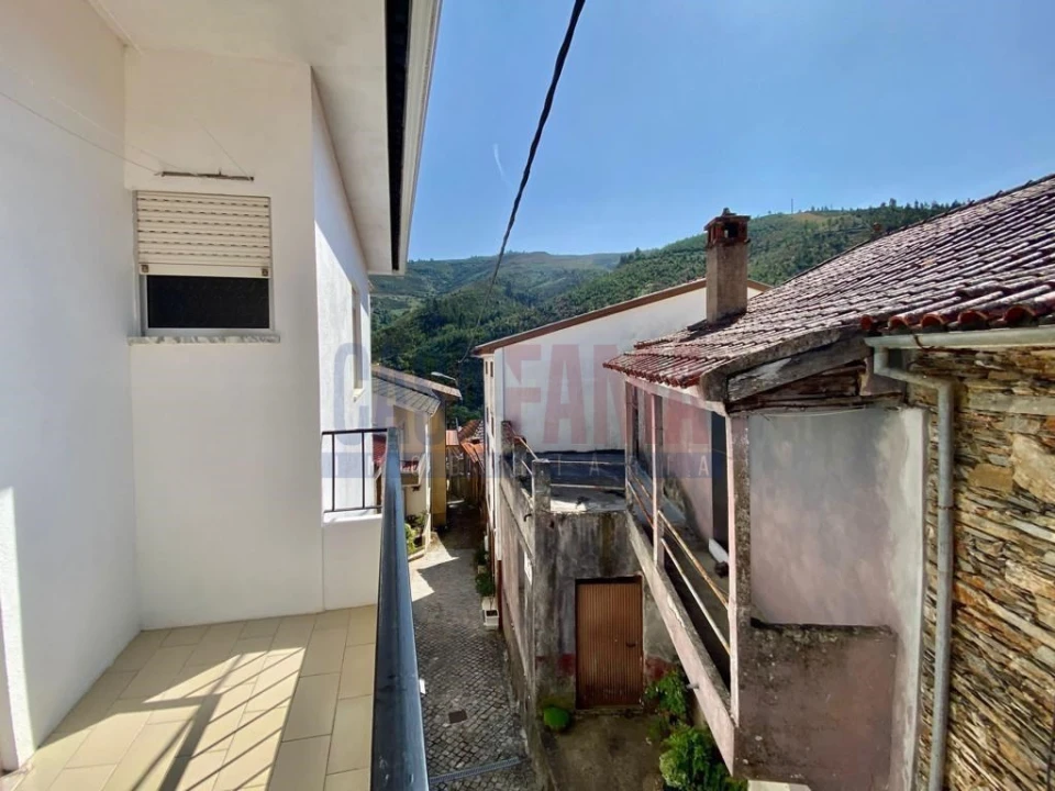 Moradia T3 para Venda em Arganil Foto 11
