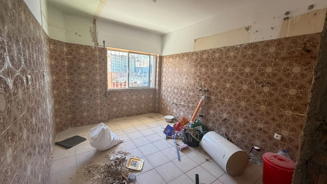 Apartamento T2 para Venda em Queluz e Belas Foto 3