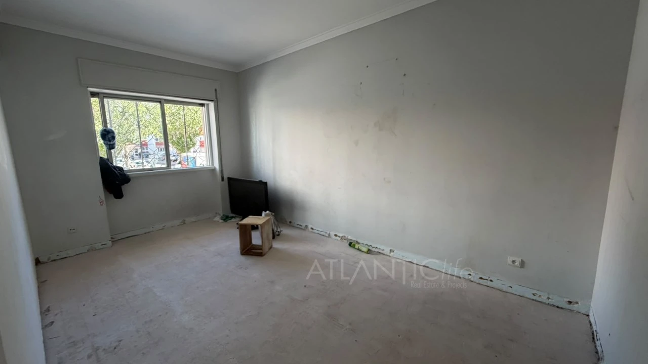Apartamento T2 para Venda em Queluz e Belas Foto 5