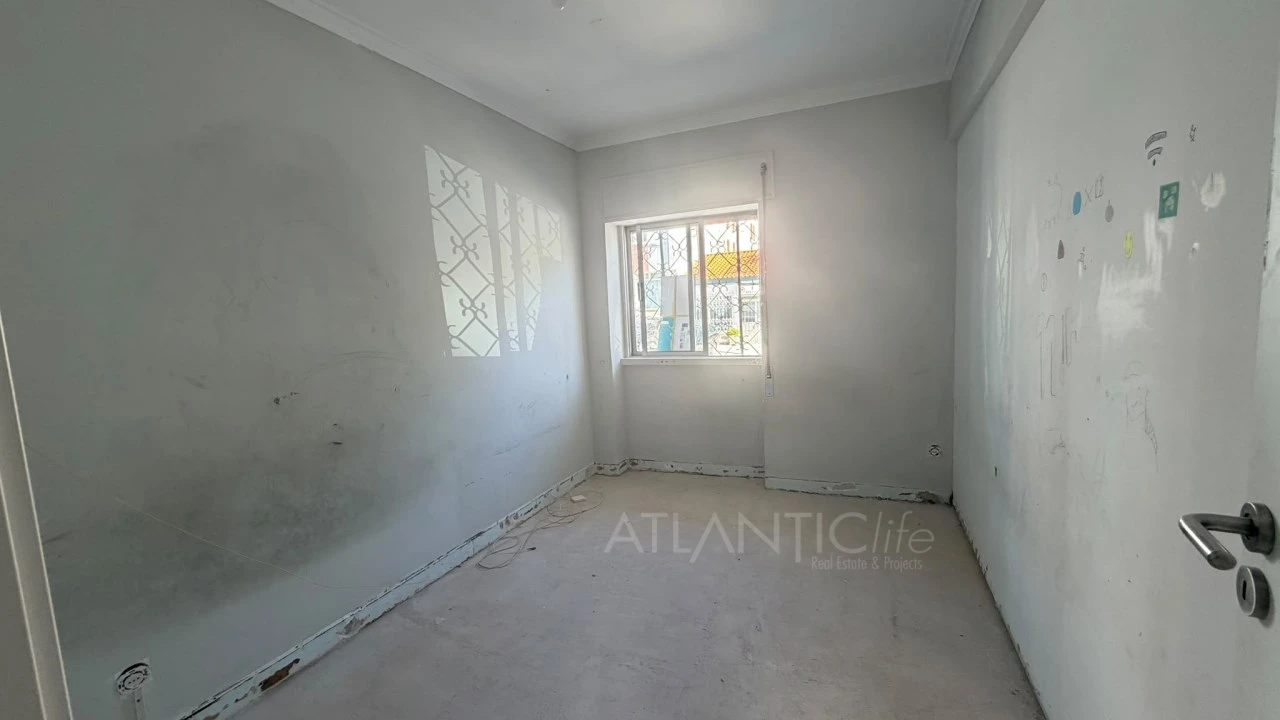 Apartamento T2 para Venda em Queluz e Belas Foto 7