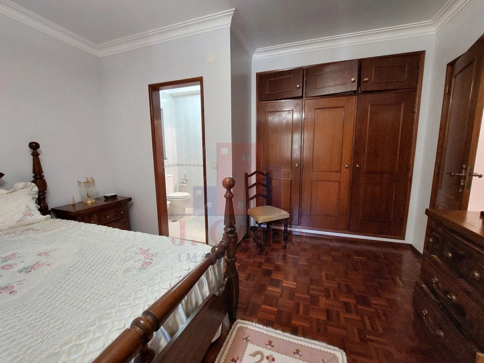Moradia T4 para Venda em Nadadouro Foto 10