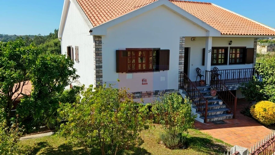 Moradia T4 para Venda em Nadadouro
