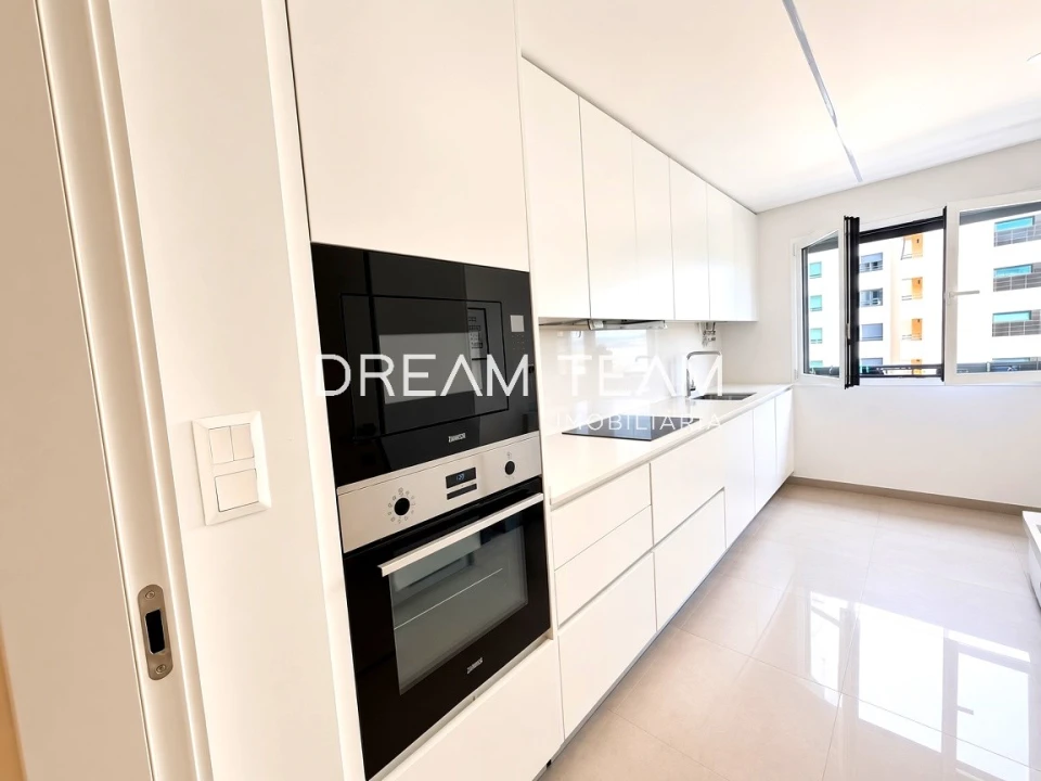 Apartamento T2 para Venda em Santo António dos Cavaleiros e Frielas Foto 1
