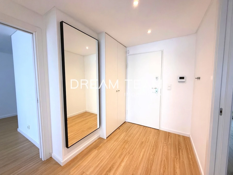 Apartamento T2 para Venda em Santo António dos Cavaleiros e Frielas Foto 4
