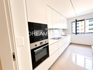 Apartamento T2 para Venda em Santo António dos Cavaleiros e Frielas