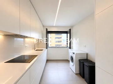 Apartamento T2 para Venda em Santo António dos Cavaleiros e Frielas