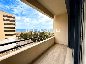 Apartamento T2 para Venda em Santo António dos Cavaleiros e Frielas