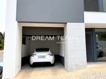 Apartamento T2 para Venda em Santo António dos Cavaleiros e Frielas