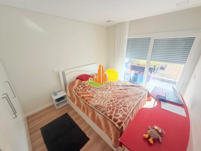 Apartamento T2 para Arrendamento em Tavarede Foto 14