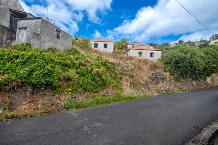 Moradia T1 para Venda em Estreito da Calheta Foto 8