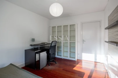 Apartamento T3 para Venda em Ramalde