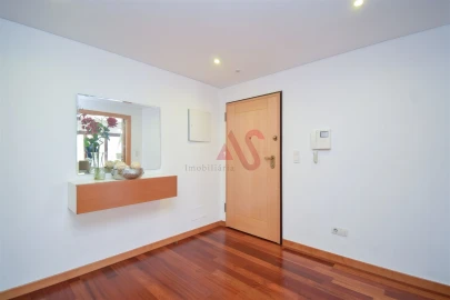 Apartamento T4 para Arrendamento em Odivelas