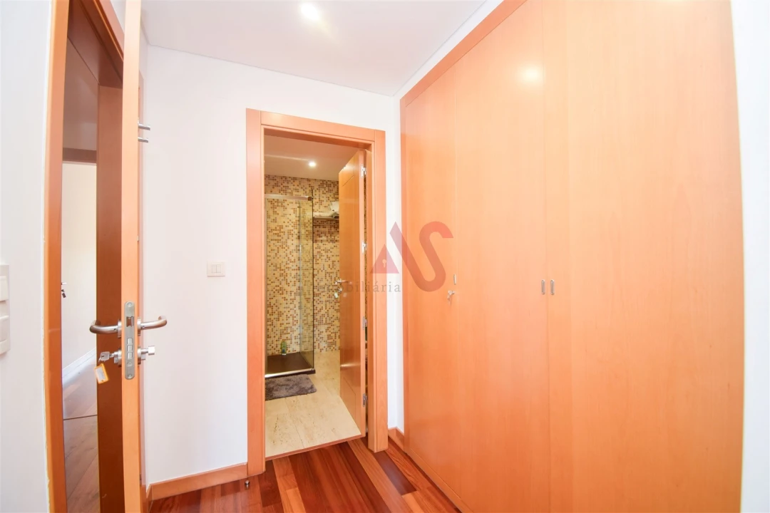 Apartamento T4 para Arrendamento em Odivelas Foto 17