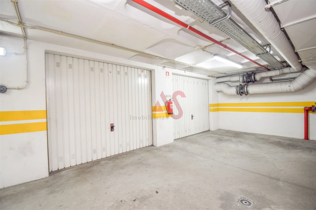 Apartamento T4 para Arrendamento em Odivelas Foto 23