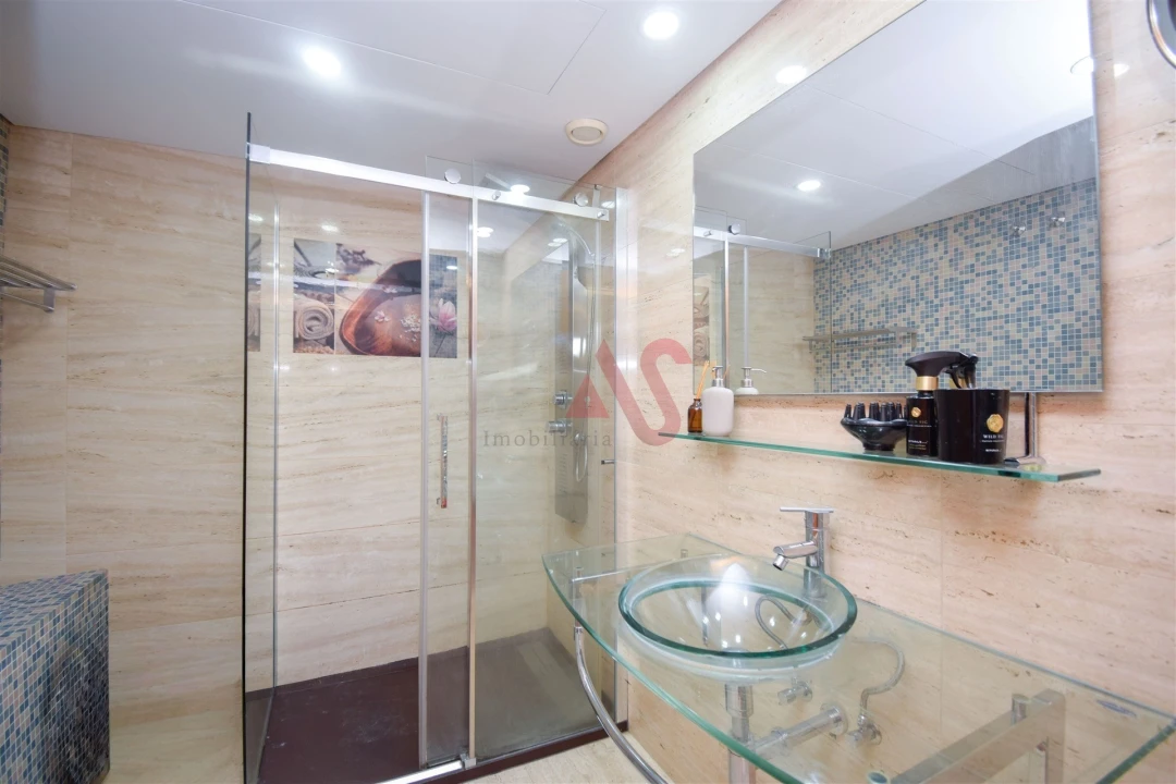 Apartamento T4 para Arrendamento em Odivelas Foto 19