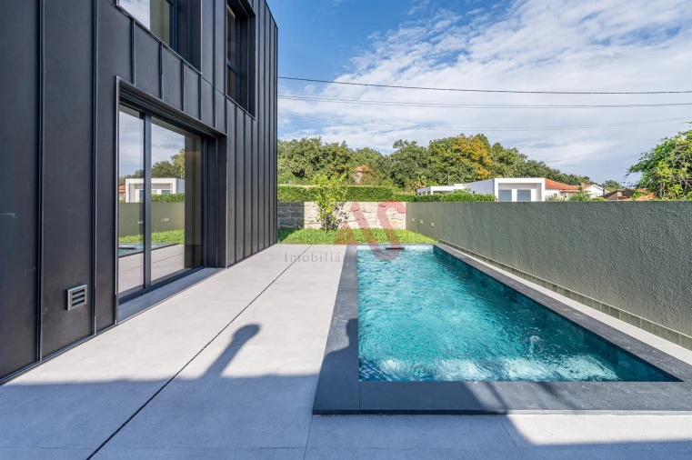 Moradia T3 para Venda em Monte Córdova Foto 25
