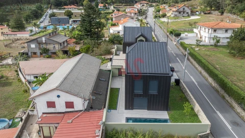 Moradia T3 para Venda em Monte Córdova