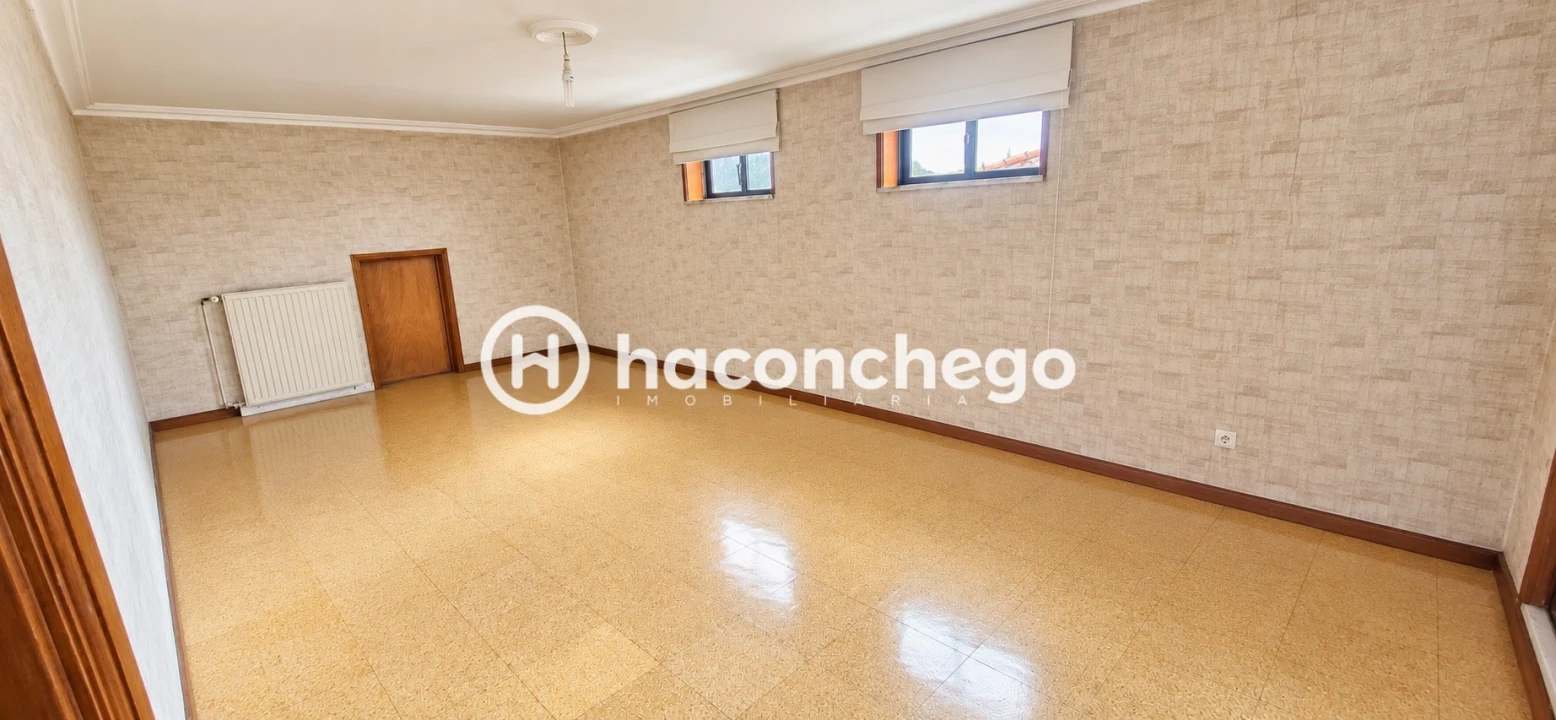 Moradia T5 para Venda em Arcozelo Foto 46