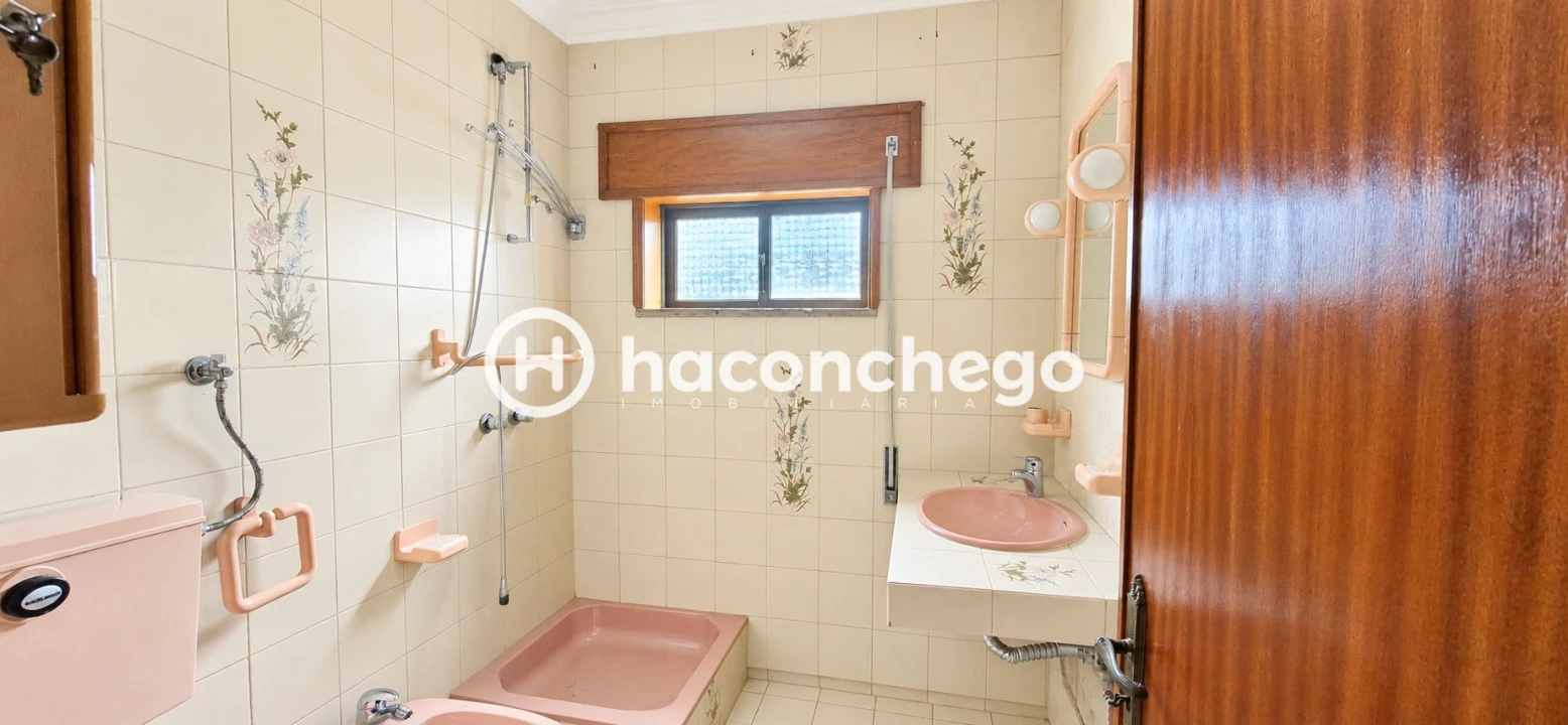 Moradia T5 para Venda em Arcozelo Foto 39