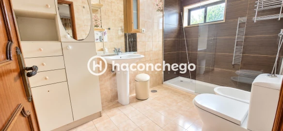 Moradia T5 para Venda em Arcozelo