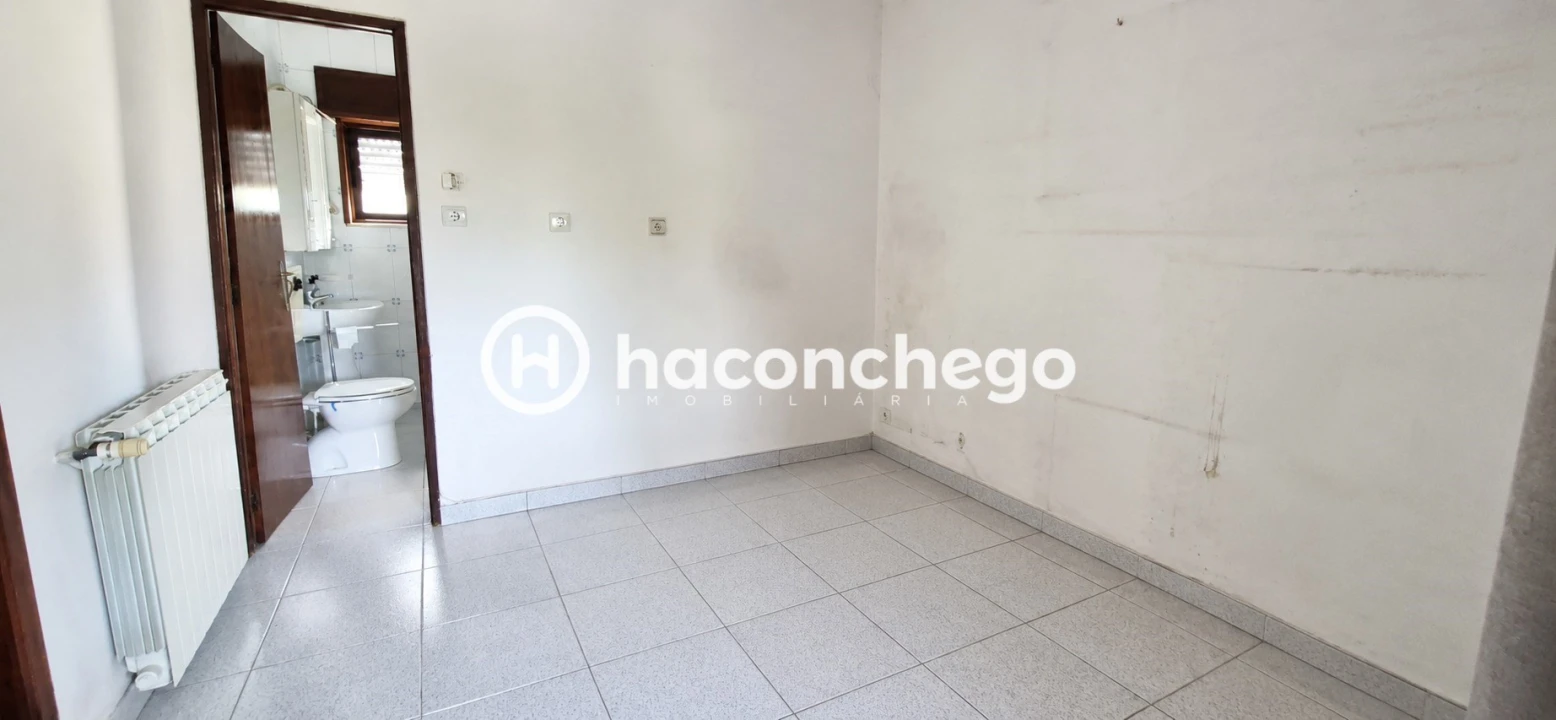 Moradia T5 para Venda em Arcozelo Foto 26