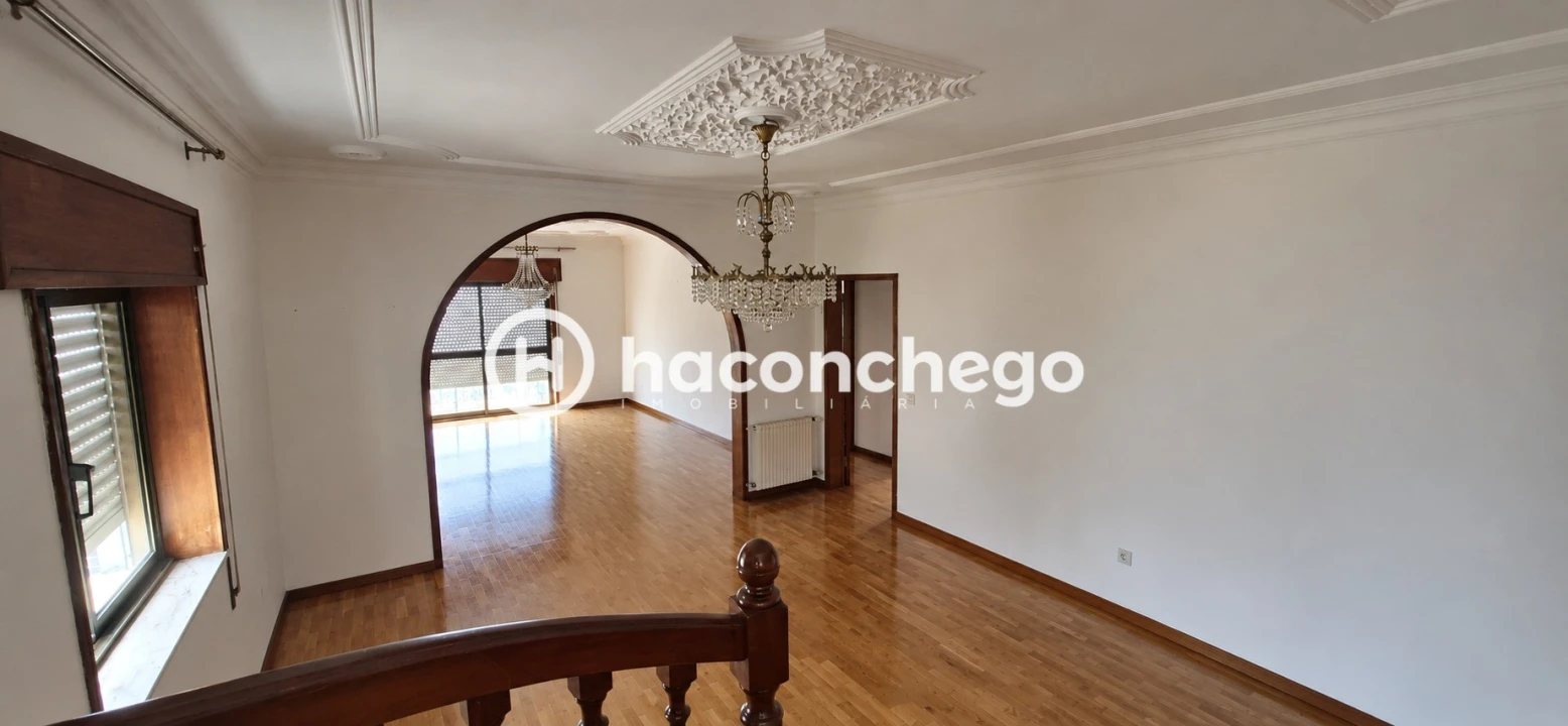 Moradia T5 para Venda em Arcozelo Foto 41