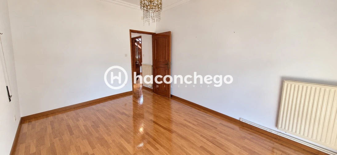 Moradia T5 para Venda em Arcozelo Foto 35