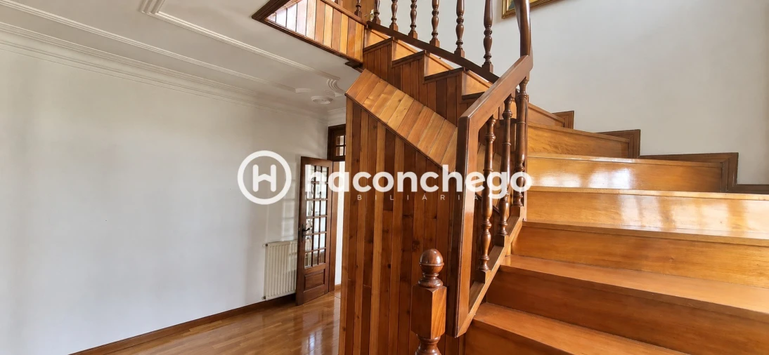 Moradia T5 para Venda em Arcozelo Foto 40