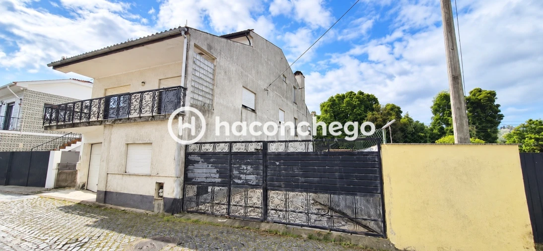 Moradia T5 para Venda em Arcozelo Foto 3