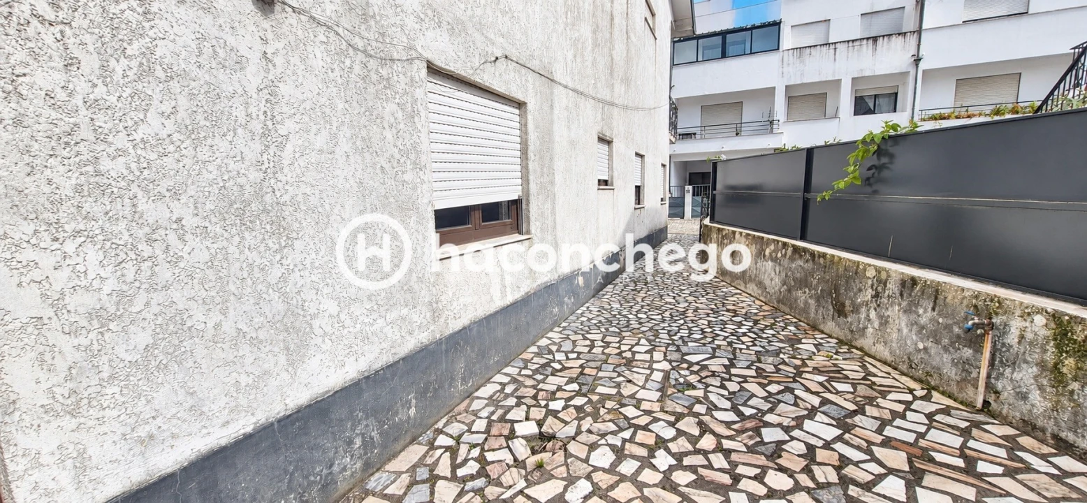 Moradia T5 para Venda em Arcozelo Foto 4