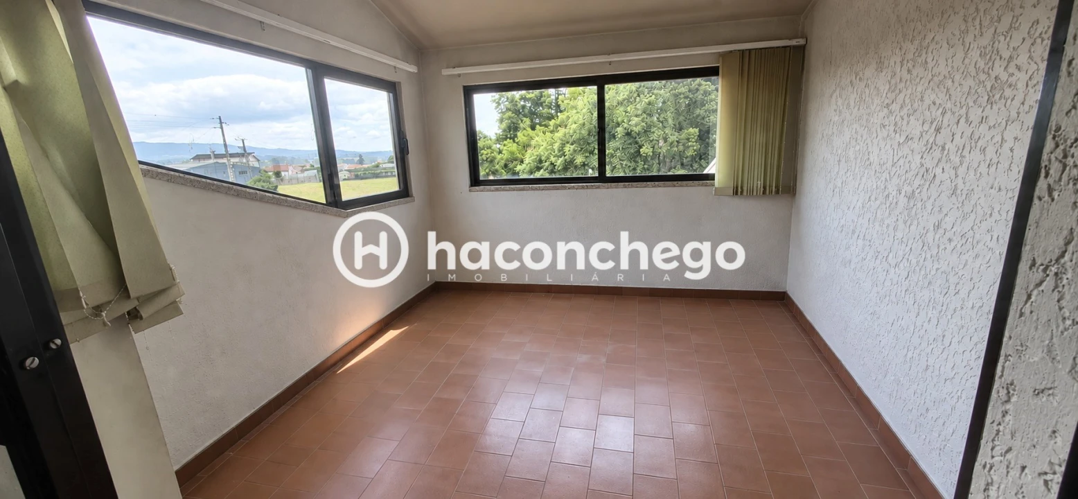 Moradia T5 para Venda em Arcozelo Foto 33