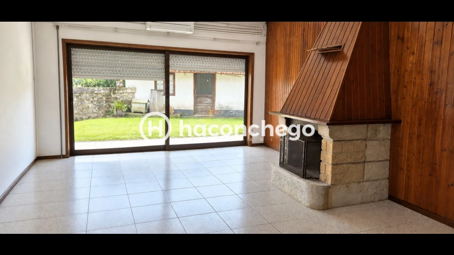 Moradia T5 para Venda em Arcozelo