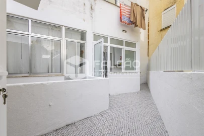 Apartamento T2 para Arrendamento em Marvila, Ribeira Santarém, São Salvador, São Nicolau