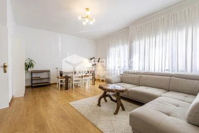 Apartamento T3 para Venda em Marvila, Ribeira Santarém, São Salvador, São Nicolau